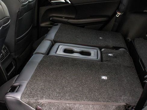 New 2026 Mitsubishi Outlander AWD image 35