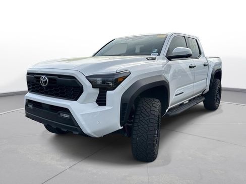 Used 2024 Toyota Tacoma TRD Off-Road w/ TRD Off Road Premium Package image 2