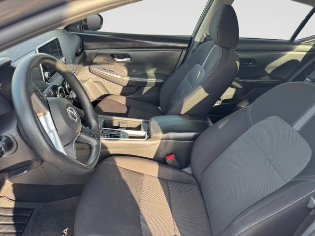 Used 2024 Nissan Sentra SV FWD image 11