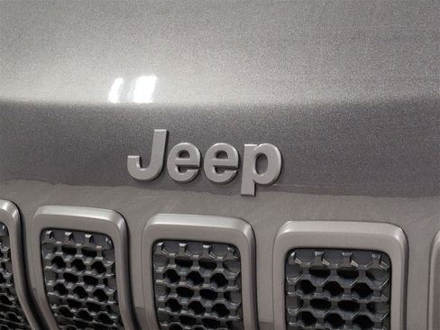 Certified 2019 Jeep Cherokee Trailhawk w/ Cold Weather Group image 13