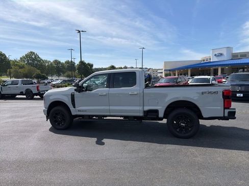 New 2026 Ford F250 Lariat w/ Black Appearance Package AWD/4WD image 19