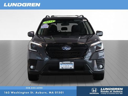 Used 2024 Subaru Forester Premium AWD/4WD image 2