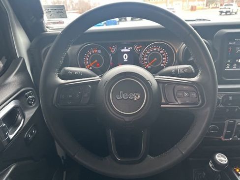 Used 2023 Jeep Gladiator Sport image 21