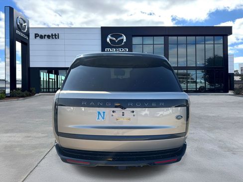 Used 2023 Land Rover Range Rover Long Wheelbase Autobiography image 7