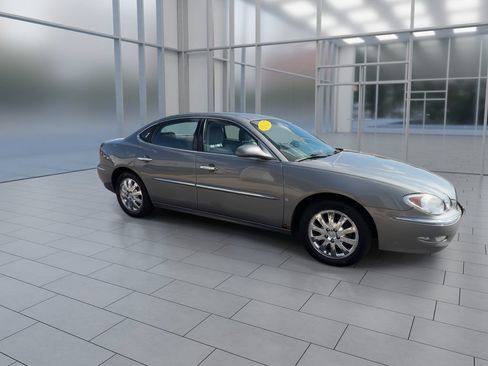 Used 2007 Buick LaCrosse CXL w/ Driver Confidence Package FWD image 2