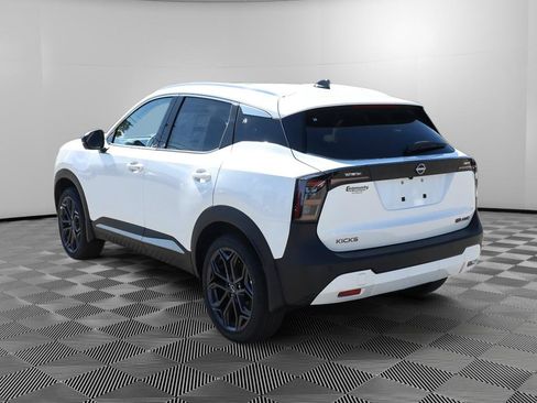New 2026 Nissan Kicks SR w/ SR Premium Package AWD/4WD image 5