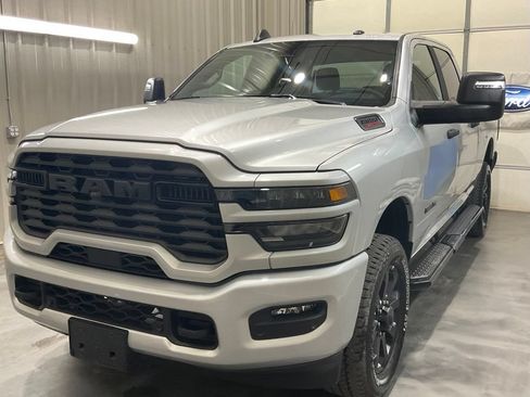 Used 2026 RAM 2500 Big Horn AWD/4WD image 4