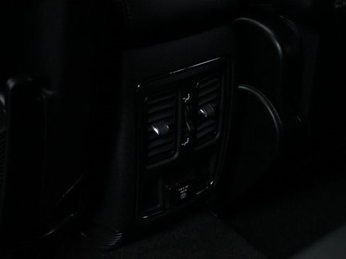 Used 2022 Jeep Grand Cherokee Laredo X image 24