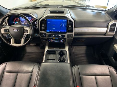 Used 2022 Ford F250 Lariat w/ Black Appearance Package image 11