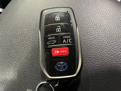 Used 2021 Toyota RAV4 SE w/ Weather & Moonroof Package image 24