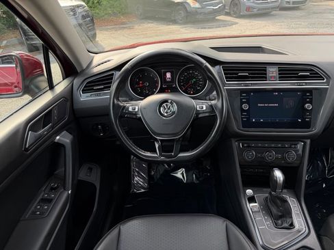 Used 2018 Volkswagen Tiguan SEL FWD image 27