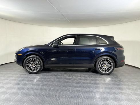 Certified 2023 Porsche Cayenne AWD/4WD image 2