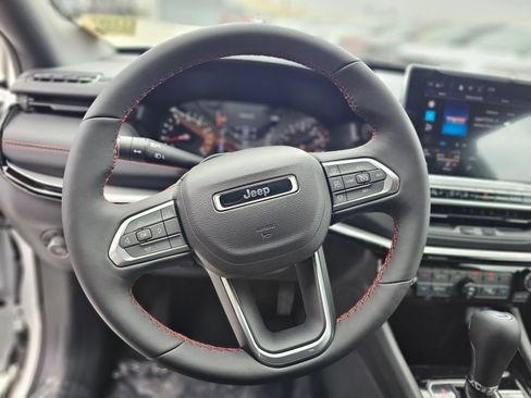 New 2026 Jeep Compass Trailhawk AWD/4WD image 22