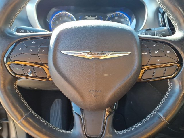Used 2019 Chrysler Pacifica Touring Plus w/ S Appearance Package FWD image 11