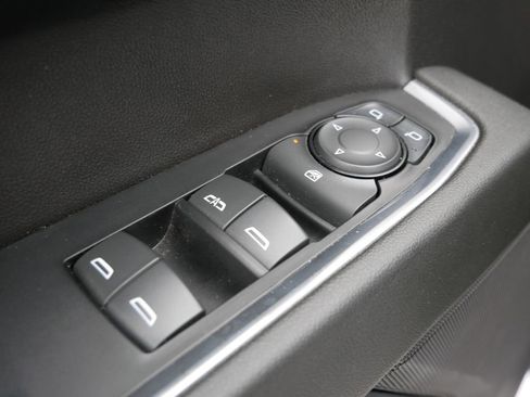 Used 2024 GMC Sierra 1500 Elevation image 16