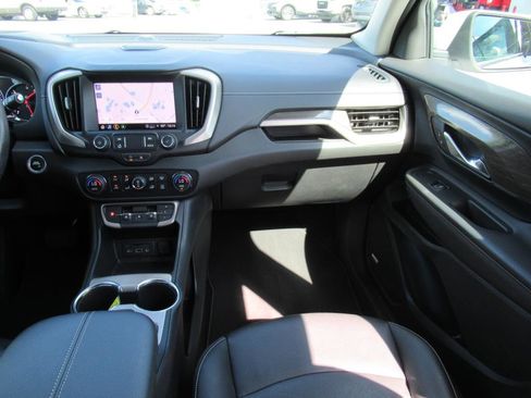 Used 2022 GMC Terrain Denali image 13