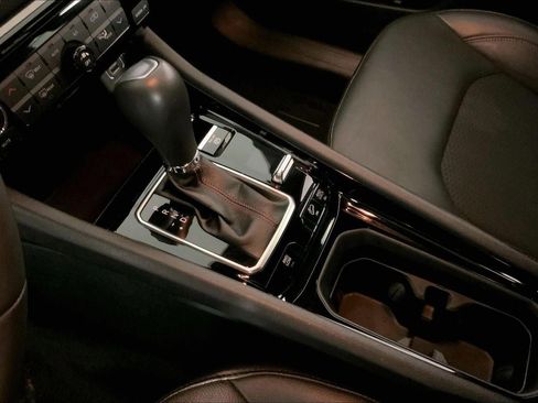 Used 2024 Jeep Compass Trailhawk image 17