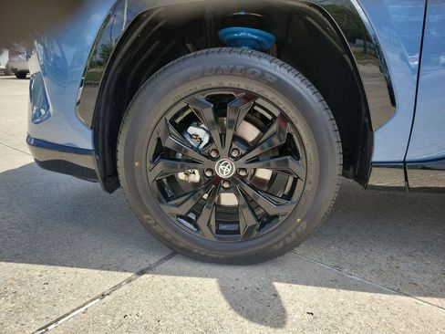 Used 2025 Toyota RAV4 XSE w/ Advanced Technology Package image 37