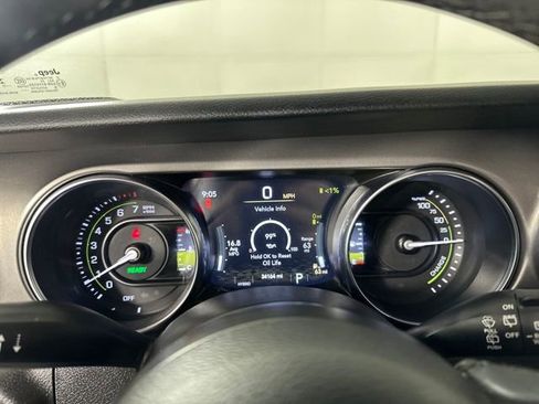 Used 2023 Jeep Wrangler Unlimited w/ 8.4" Radio Group image 17