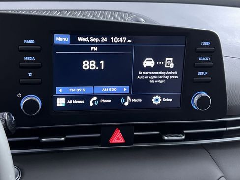 Used 2025 Hyundai Elantra Sport image 25