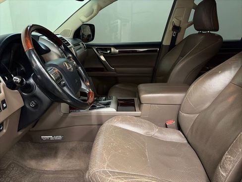 Used 2015 Lexus GX 460 Luxury w/ Preferred Accessory Package image 17