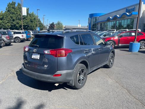 Used 2013 Toyota RAV4 XLE AWD/4WD image 5