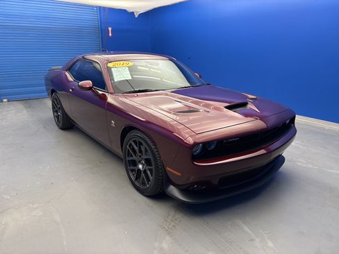 Used 2019 Dodge Challenger R/T Scat Pack w/ Driver Convenience Group RWD image 2