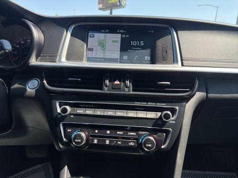 Used 2019 Kia Optima SX FWD image 22