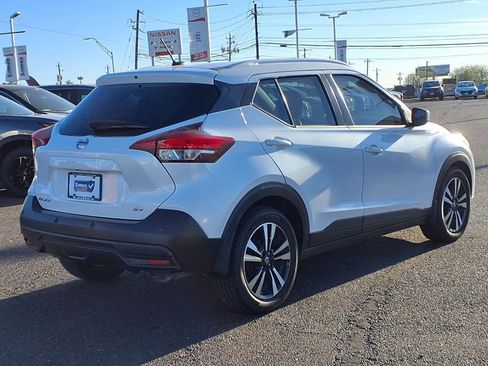 Used 2020 Nissan Kicks SV image 7