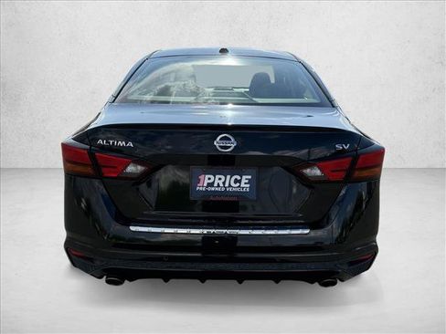 Used 2019 Nissan Altima 2.5 SV FWD image 6
