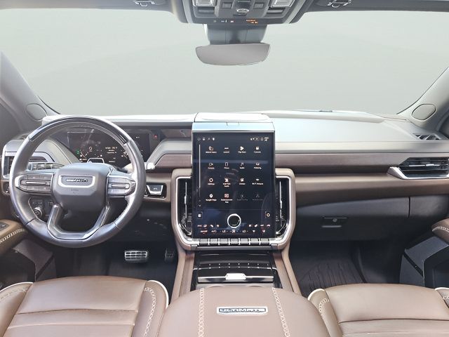 Used 2025 GMC Yukon XL Denali Ultimate AWD/4WD image 9