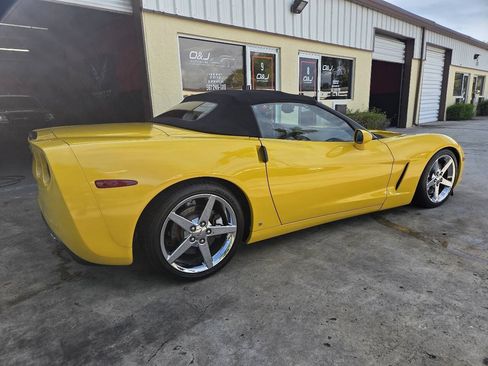 Used 2007 Chevrolet Corvette Convertible w/ Preferred Equipment Group RWD image 6