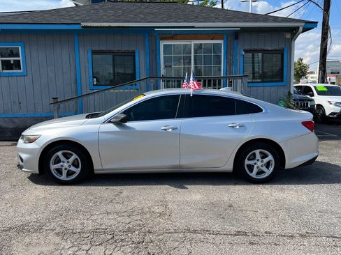 Used 2016 Chevrolet Malibu LS FWD image 9