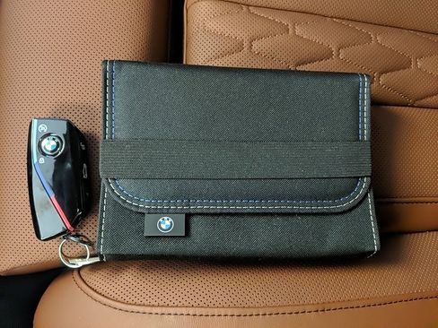 Used 2024 BMW X7 M60i w/ Executive Package image 43