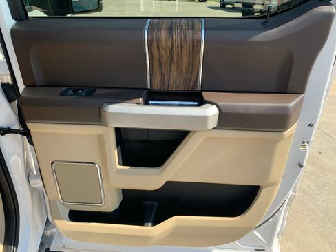 Used 2019 Ford F150 Lariat AWD/4WD image 15