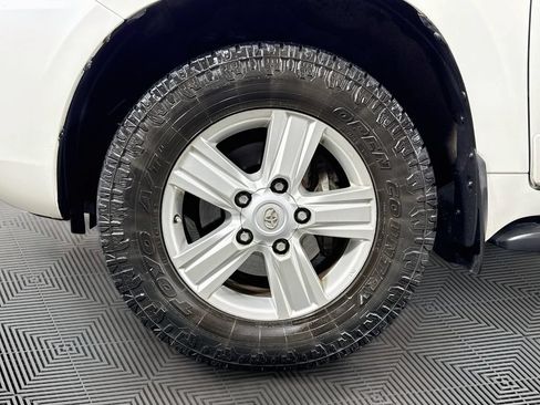 Used 2013 Toyota Land Cruiser AWD/4WD image 41