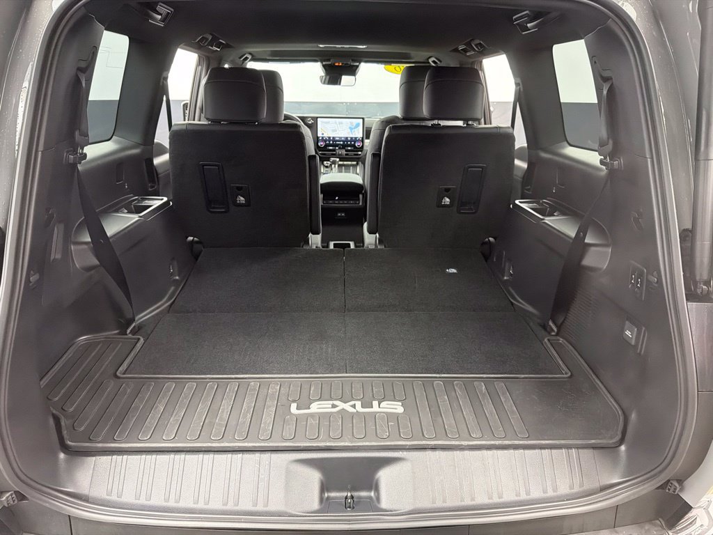 Used 2026 Lexus GX 550 w/ Accessory Package (2T) AWD/4WD image 40