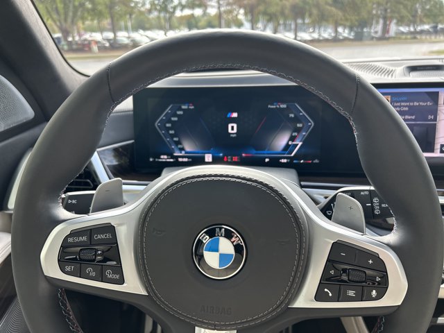 Certified 2025 BMW X7 M60i AWD/4WD image 22