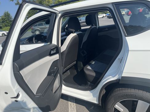 New 2025 Volkswagen Taos S image 19