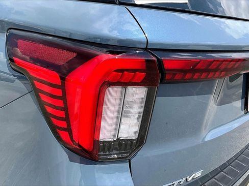 New 2025 Ford Explorer Active w/ Active Comfort Package image 14