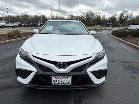 Used 2024 Toyota Camry SE w/ Cold Weather Package image 8