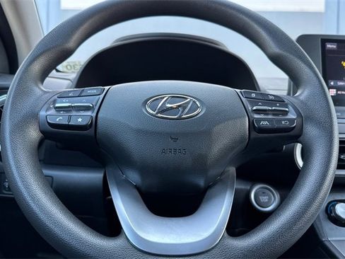 Used 2023 Hyundai Kona SE image 26