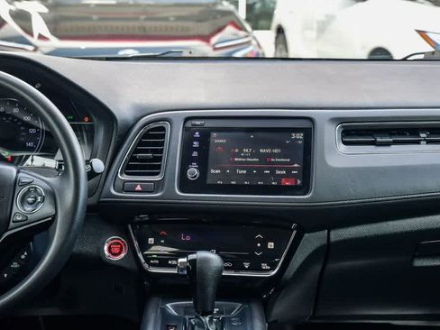Used 2021 Honda HR-V EX image 13