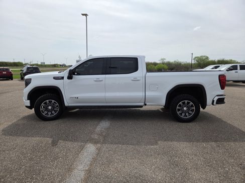 Used 2024 GMC Sierra 1500 AT4 w/ Technology Package image 4