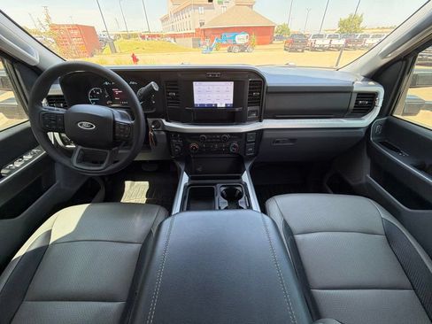 Used 2025 Ford F350 XLT AWD/4WD image 21
