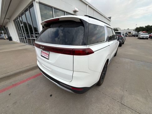 Used 2022 Kia Carnival SX FWD image 7