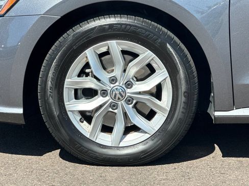 Used 2018 Volkswagen Passat 2.0T S FWD image 24