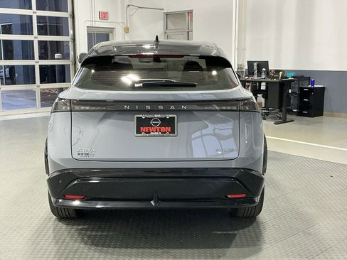 Used 2024 Nissan Ariya FWD image 45