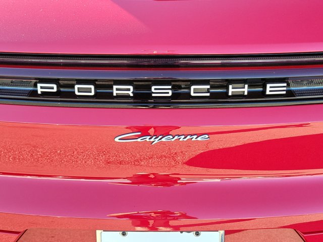 Certified 2025 Porsche Cayenne E-Hybrid AWD/4WD image 11