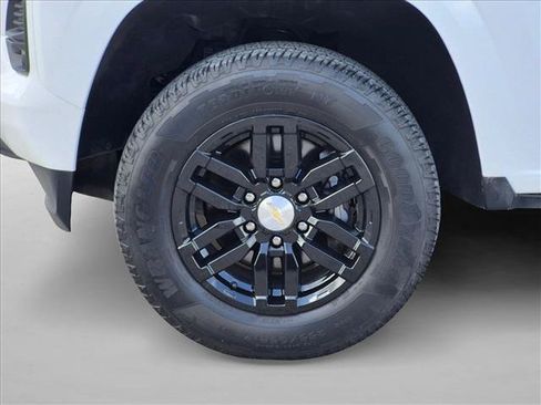 Used 2023 Chevrolet Colorado LT w/ LT Convenience Package II RWD image 14